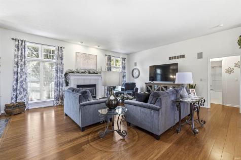 51691 Windyridge Court South Bend IN 46628
