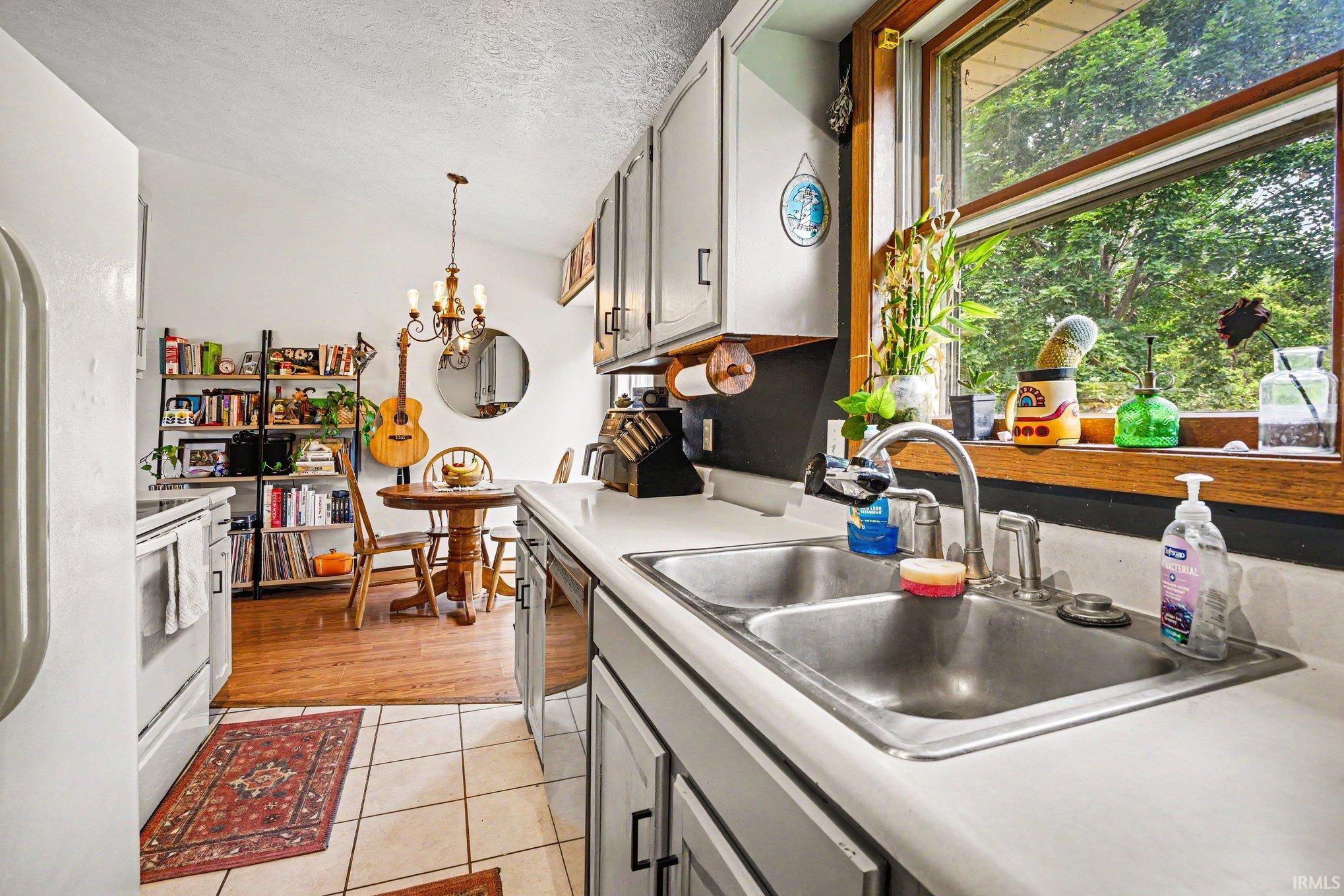 402 S Wheatland Drive Goshen IN 46526