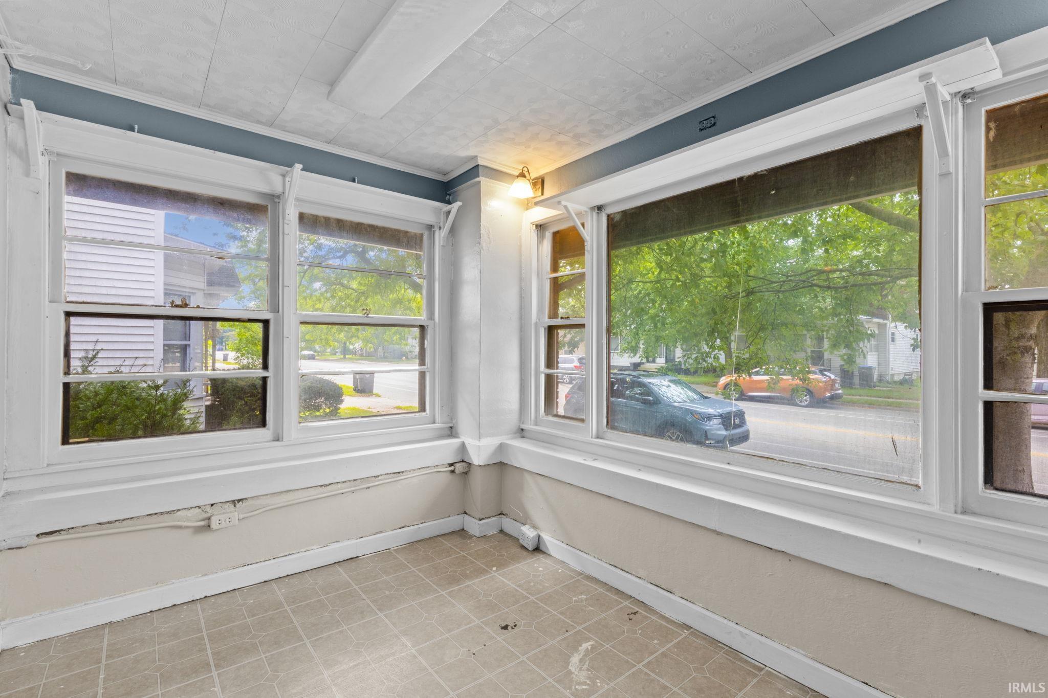 614 W Beardsley Avenue Elkhart IN 46514