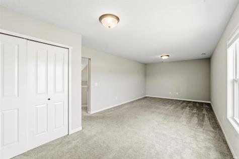 453 Barnsley Cove Fort Wayne IN 46845