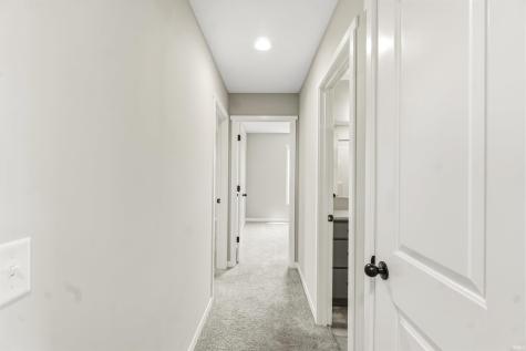 453 Barnsley Cove Fort Wayne IN 46845