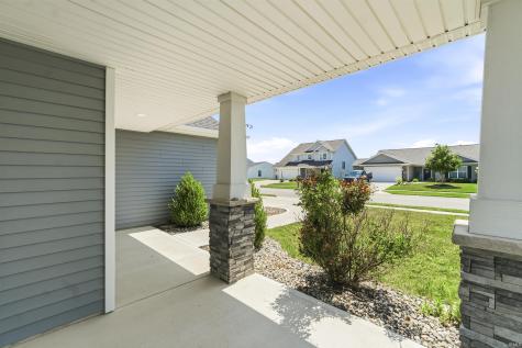 453 Barnsley Cove Fort Wayne IN 46845