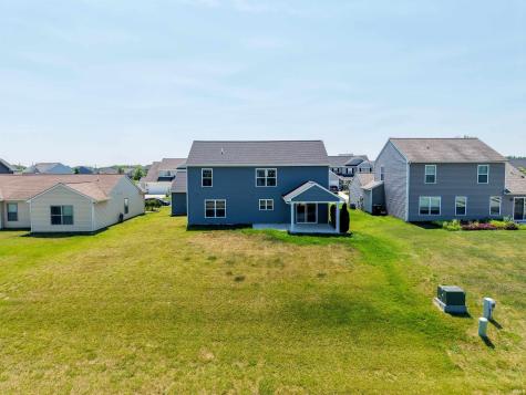 453 Barnsley Cove Fort Wayne IN 46845