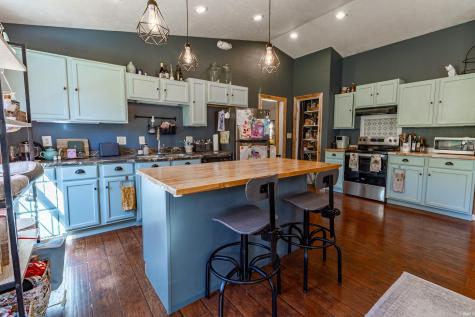 1912 S Orman Lane Bloomfield IN 47424