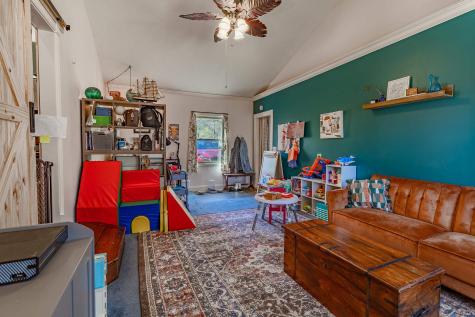 1912 S Orman Lane Bloomfield IN 47424
