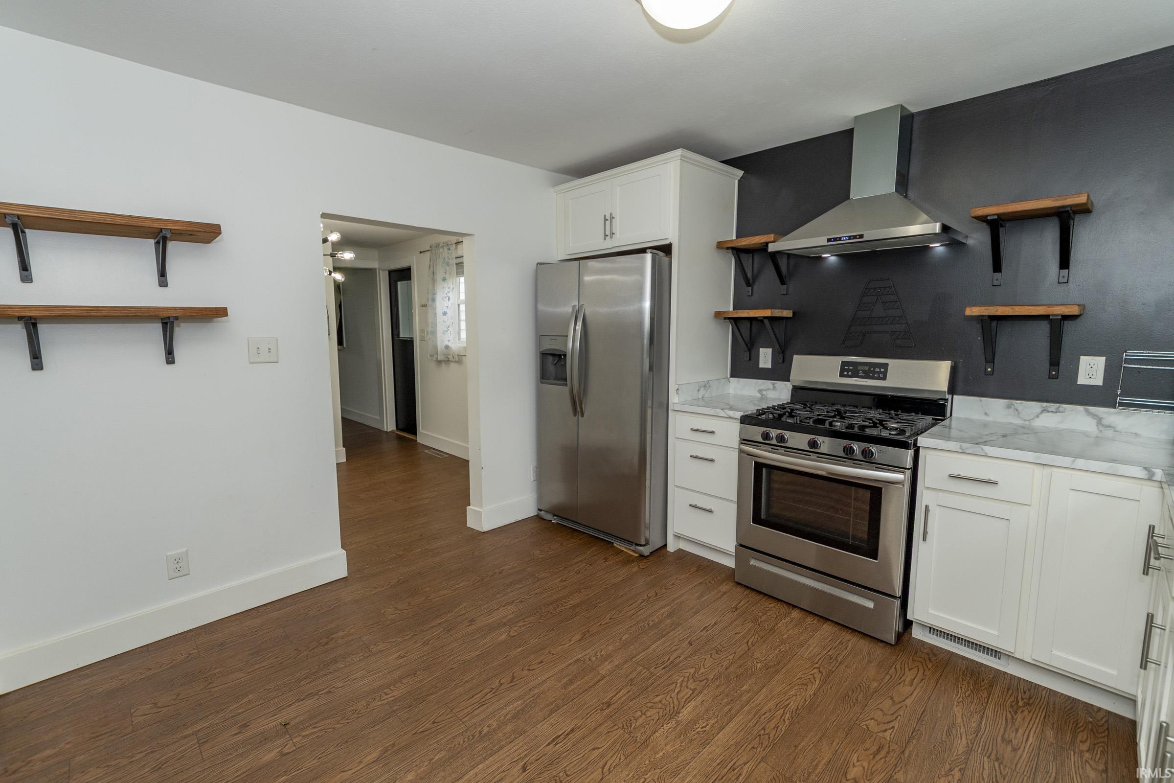 133 E Willow Drive South Bend IN 46637