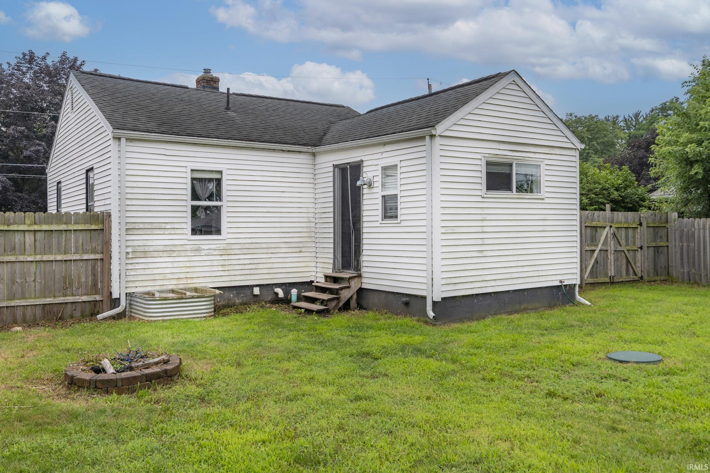 133 E Willow Drive South Bend IN 46637