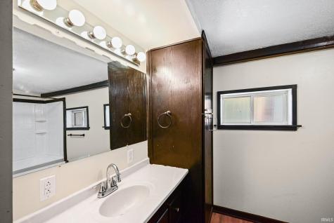 114 S Illinois Street Delphi IN 46923