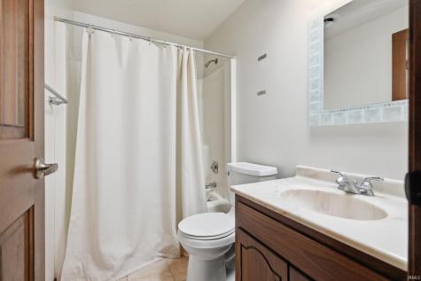5611 Larchwood Run Fort Wayne IN 46825