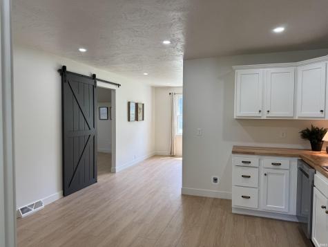 156 S Miller Avenue Albany IN 47320