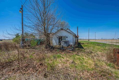 3011 E County Road 1800 N Summitville IN 46070