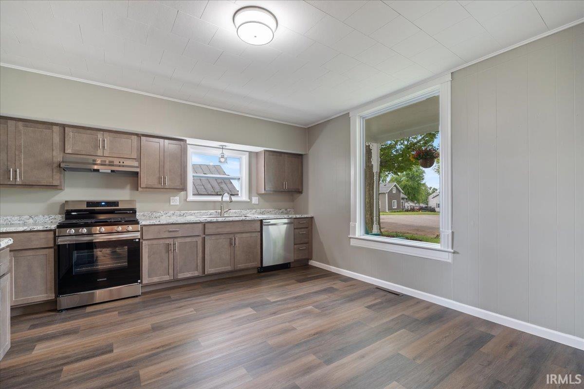 123 E Hovey Street Warsaw IN 46502