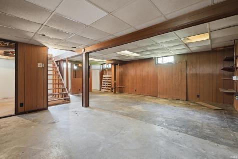522 Curdes Avenue Fort Wayne IN 46805