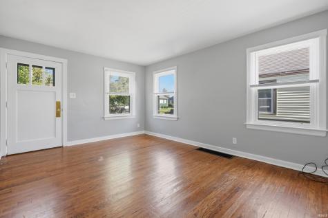 522 Curdes Avenue Fort Wayne IN 46805