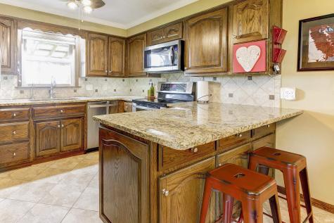 5915 W 1400 North Road Elwood IN 46036