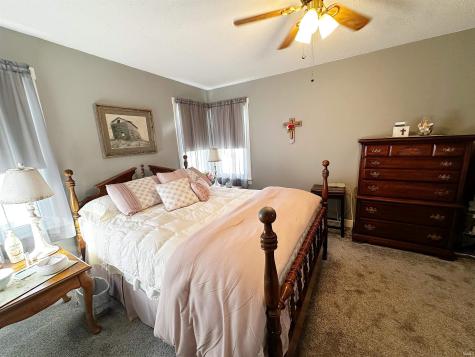 1804 Grand Avenue Washington IN 47501