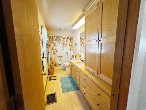 1804 Grand Avenue Washington IN 47501
