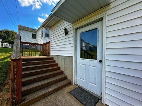 1804 Grand Avenue Washington IN 47501