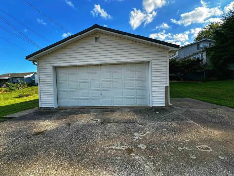 1804 Grand Avenue Washington IN 47501