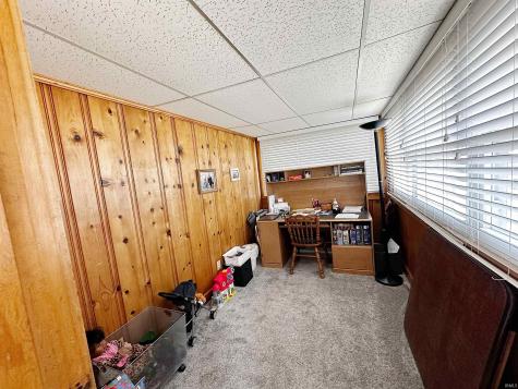 1804 Grand Avenue Washington IN 47501