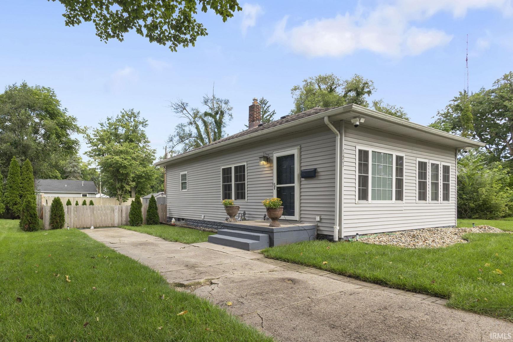1421 Chalfant Street South Bend IN 46617