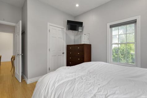 1421 Chalfant Street South Bend IN 46617