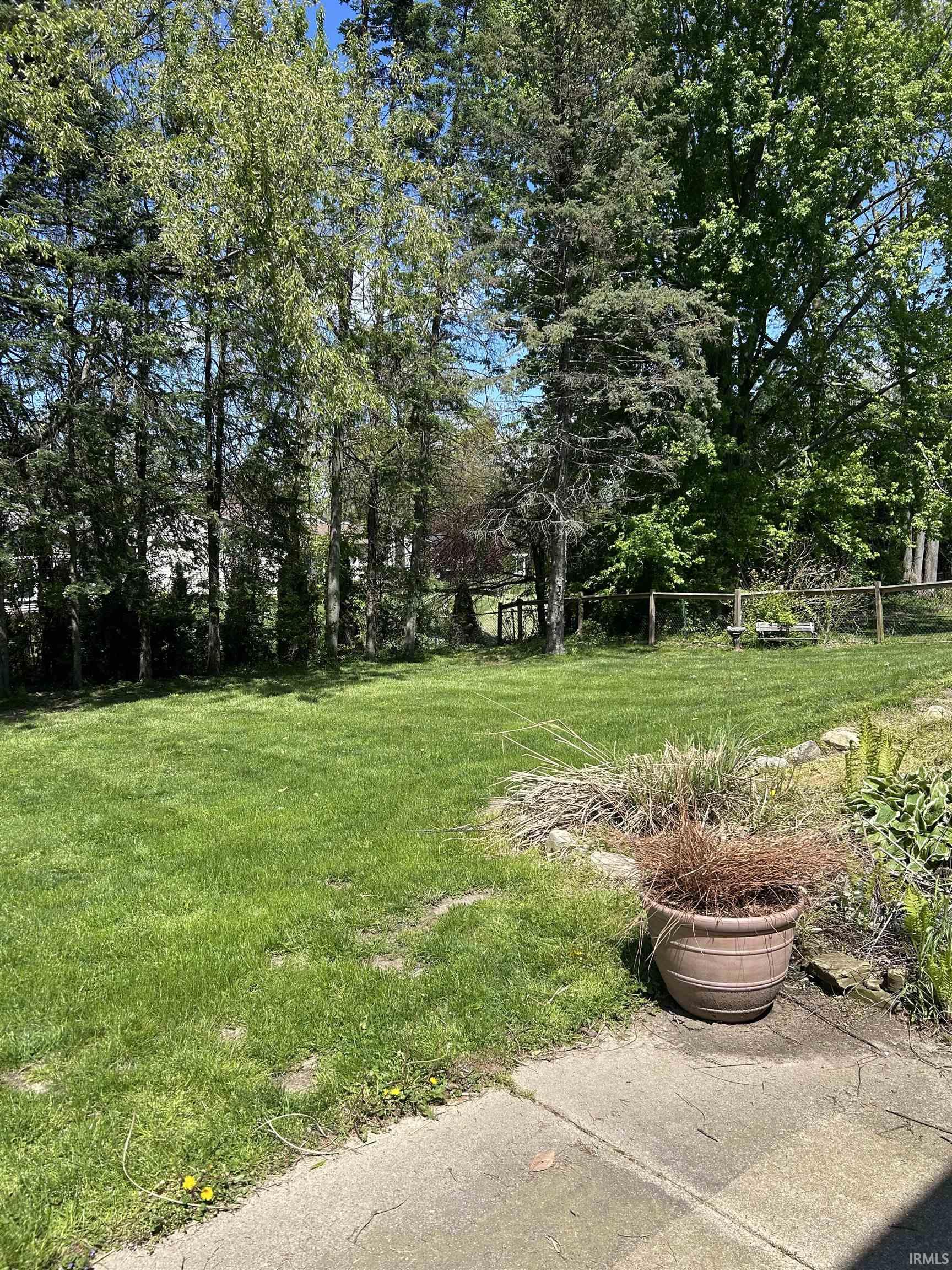 1237 Hampshire Drive South Bend IN 46614