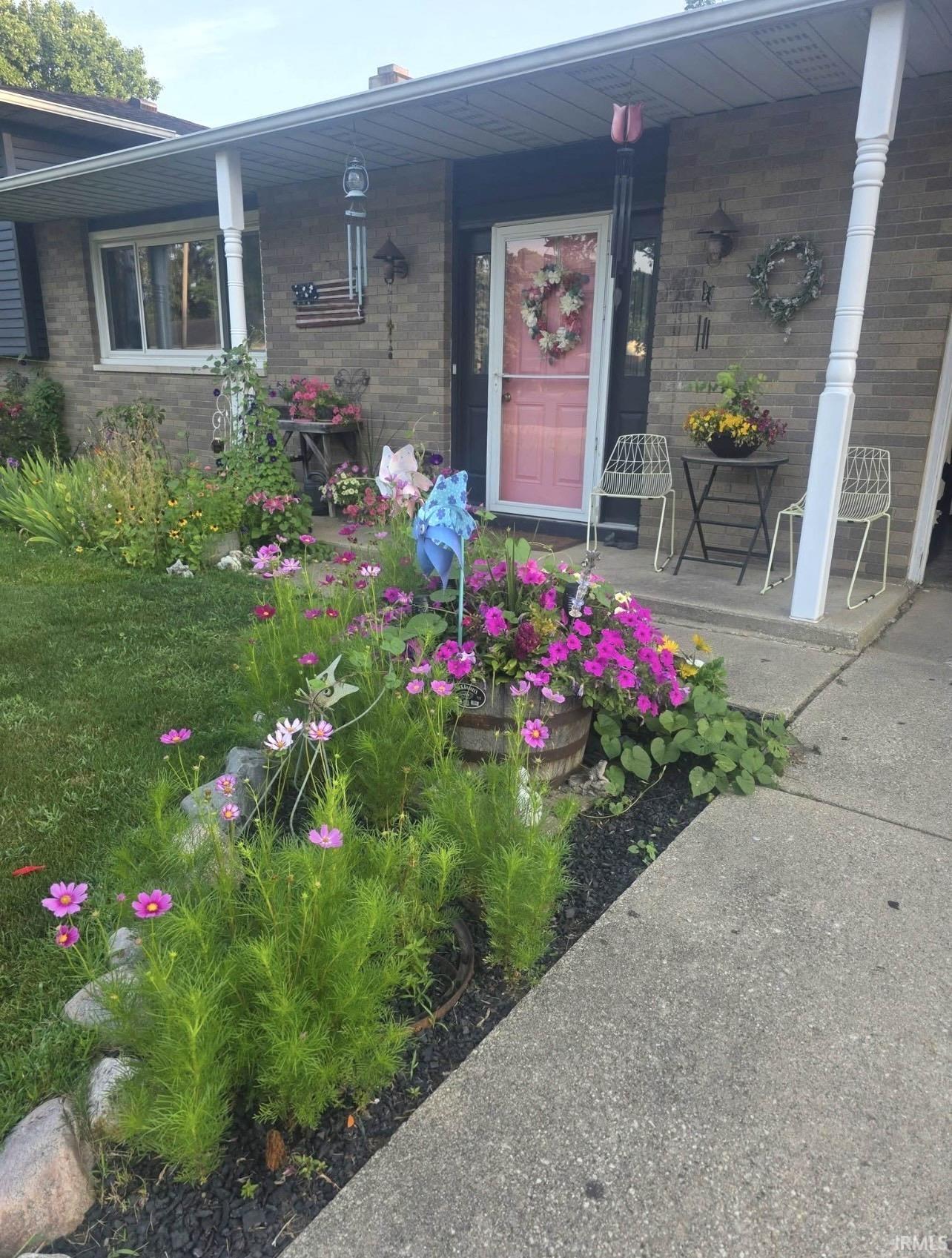 1237 Hampshire Drive South Bend IN 46614