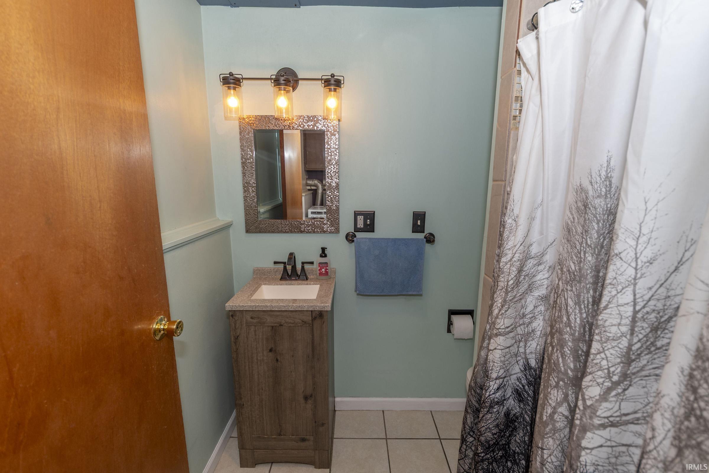 1237 Hampshire Drive South Bend IN 46614