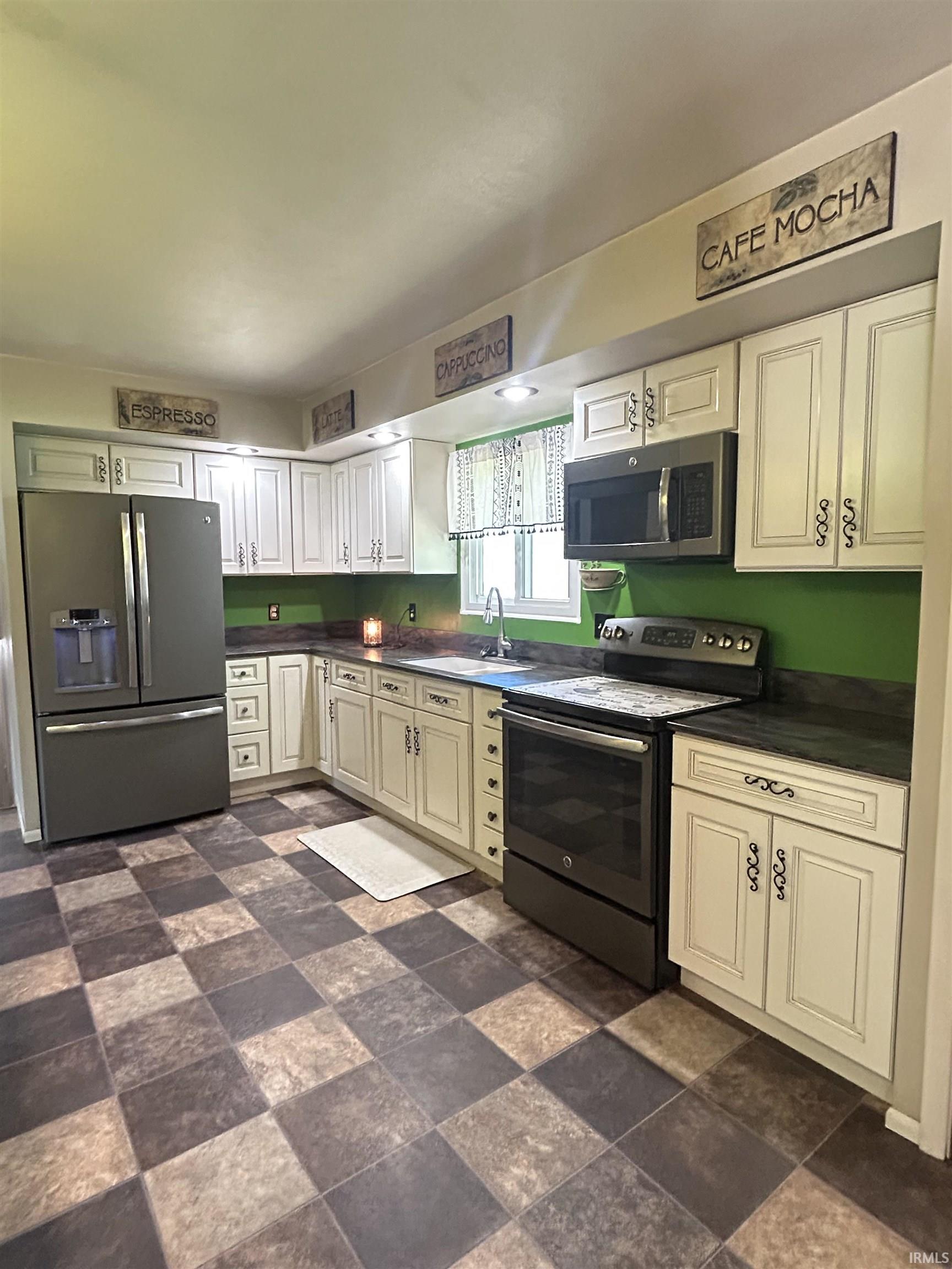 1237 Hampshire Drive South Bend IN 46614