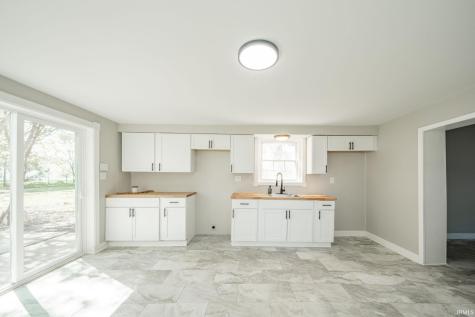 314 Craven Street Sweetser IN 46987