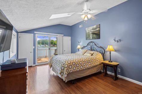 5100 E Quiet Water Court Monticello IN 47960