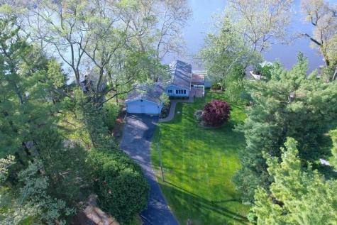 5100 E Quiet Water Court Monticello IN 47960