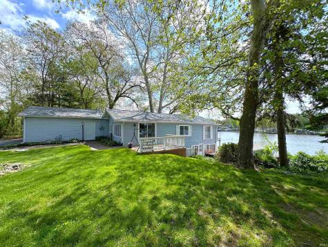 5100 E Quiet Water Court Monticello IN 47960