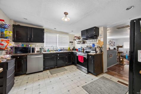 617 S 8th Street Mitchell IN 47446