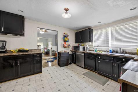 617 S 8th Street Mitchell IN 47446