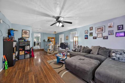 617 S 8th Street Mitchell IN 47446