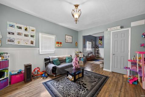 617 S 8th Street Mitchell IN 47446