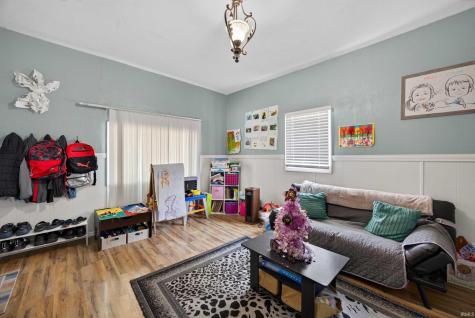 617 S 8th Street Mitchell IN 47446