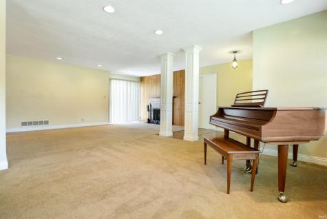 324 Indian Trail Evansville IN 47715
