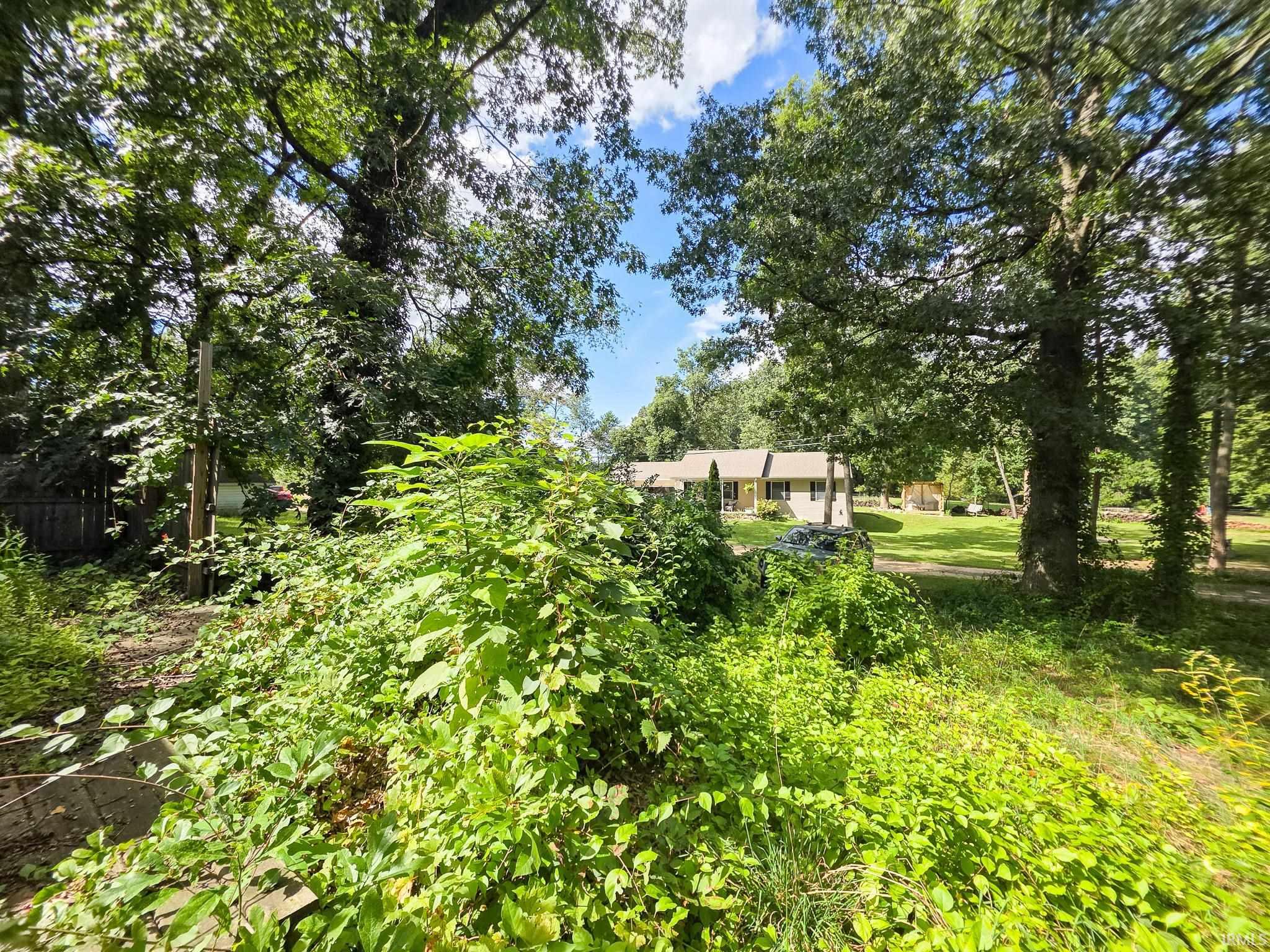51855 E County Line Road Middlebury IN 46540