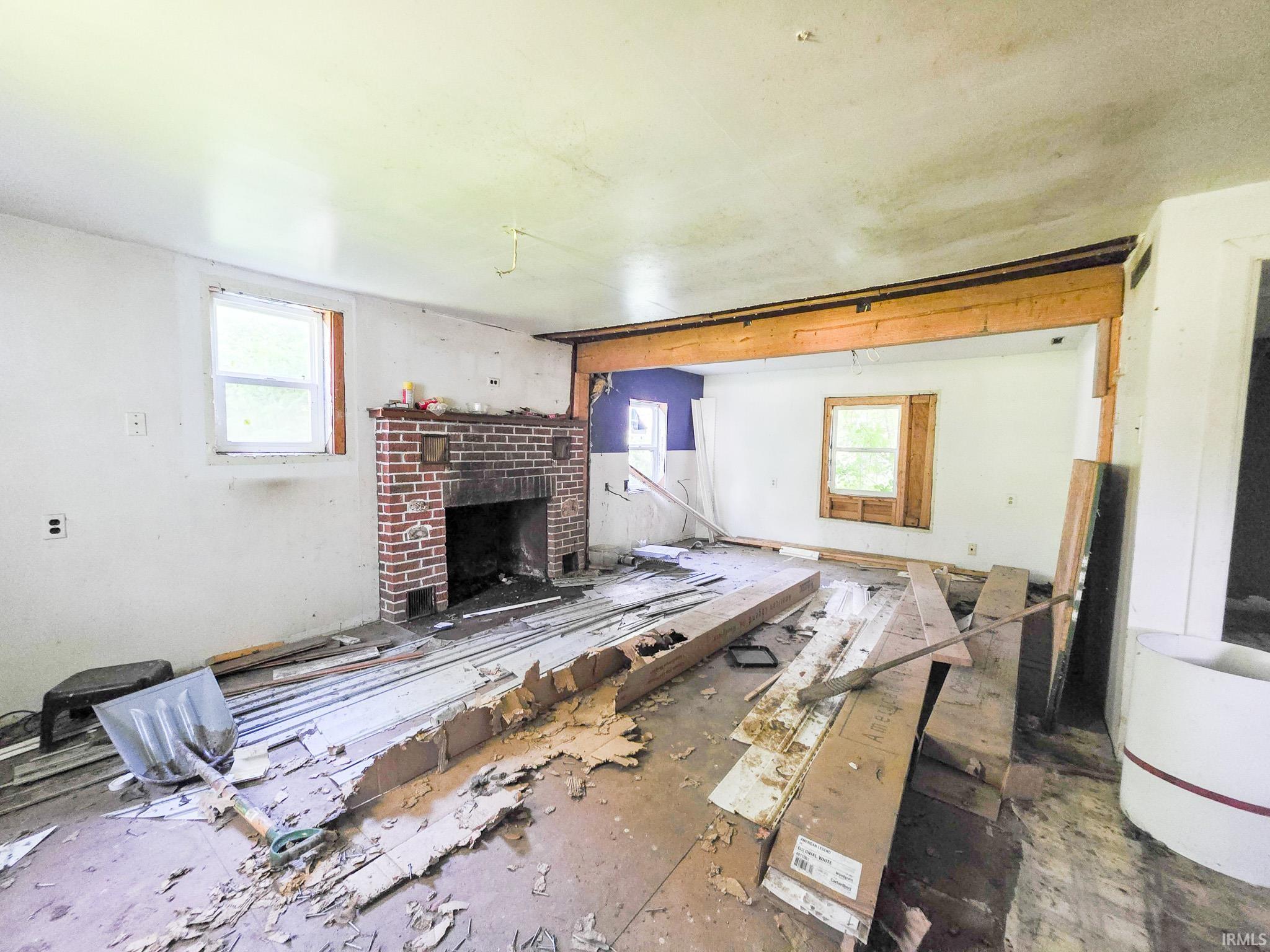 51855 E County Line Road Middlebury IN 46540