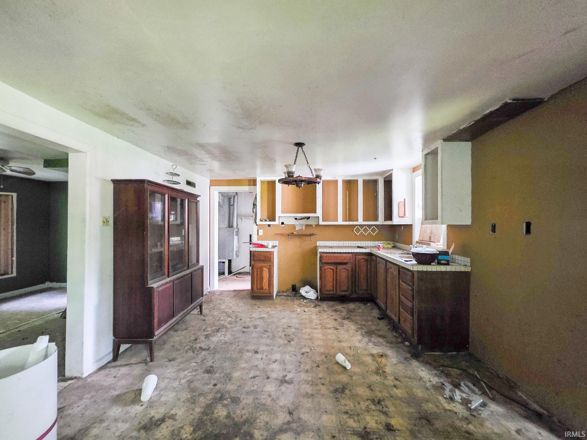 51855 E County Line Road Middlebury IN 46540