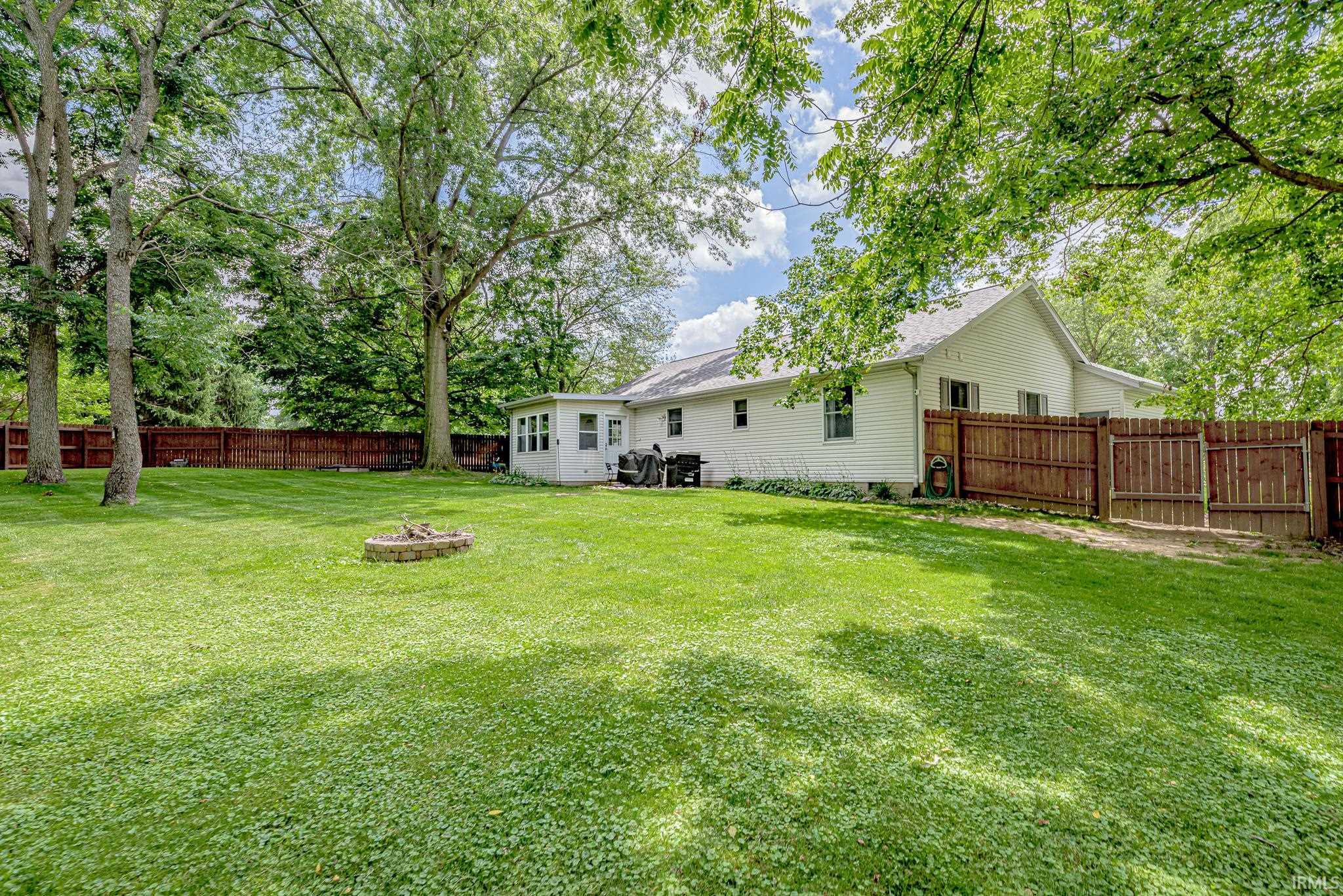 3434 N Berry Patch Lane Warsaw IN 46582