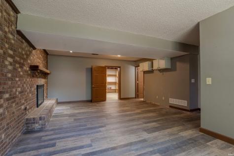 1207 Westwood Hills Drive Evansville IN 47720