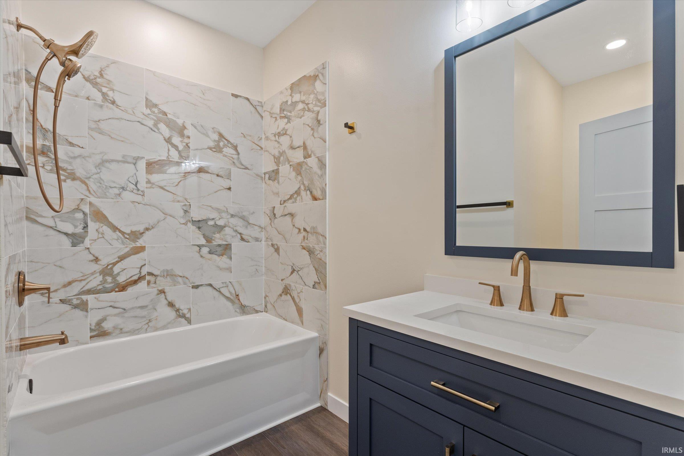 2411 Wildflower Cove Mishawaka IN 46545