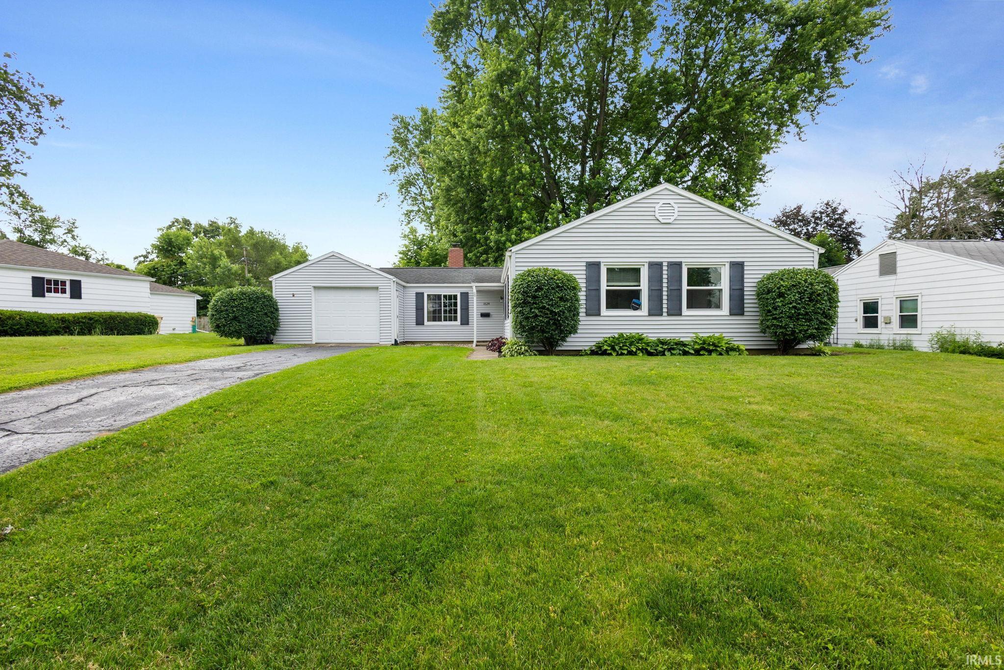 1624 Southeast Drive South Bend IN 46614