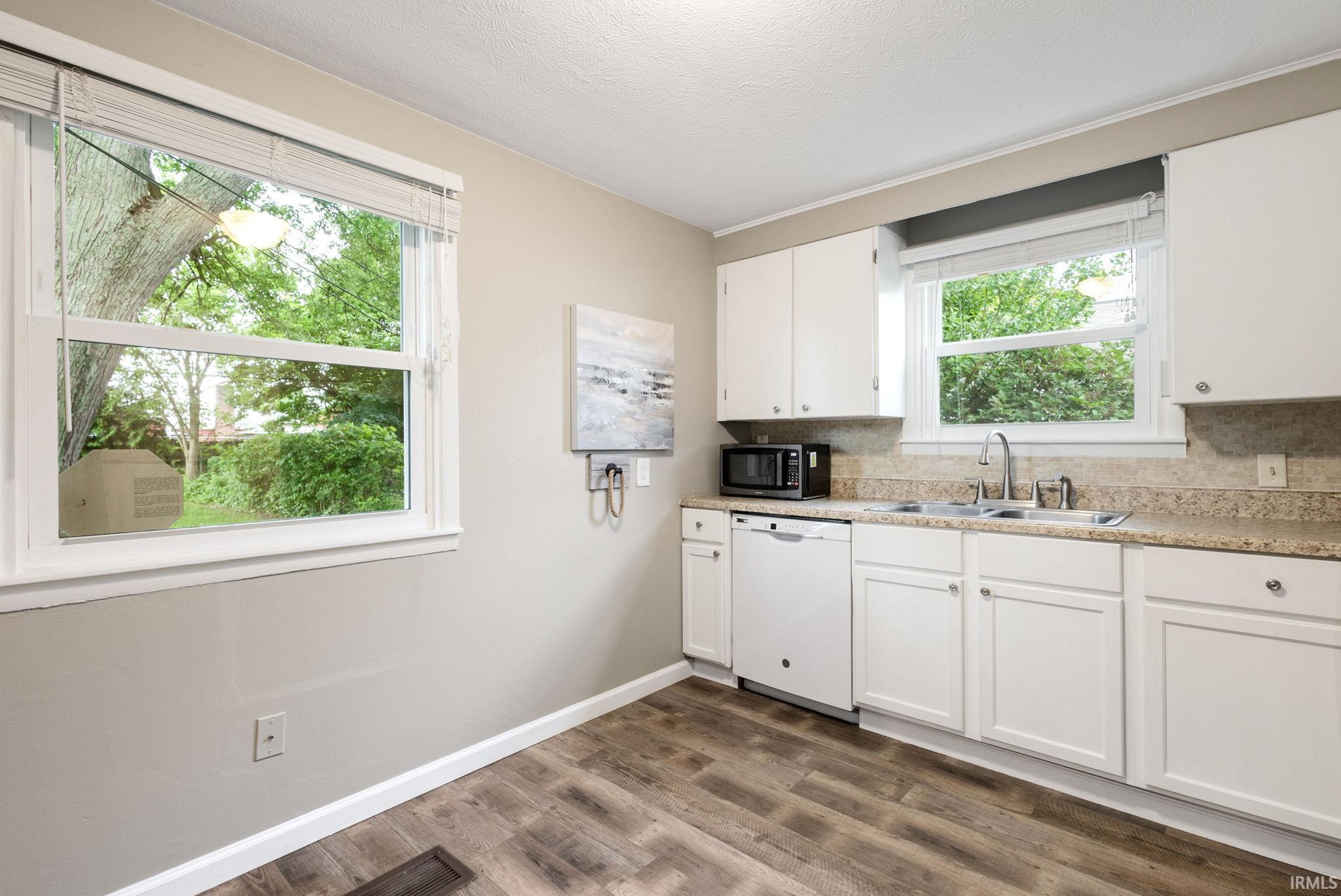 1624 Southeast Drive South Bend IN 46614