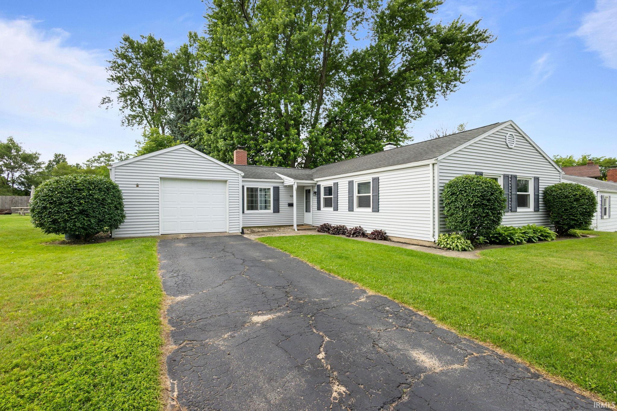 1624 Southeast Drive South Bend IN 46614