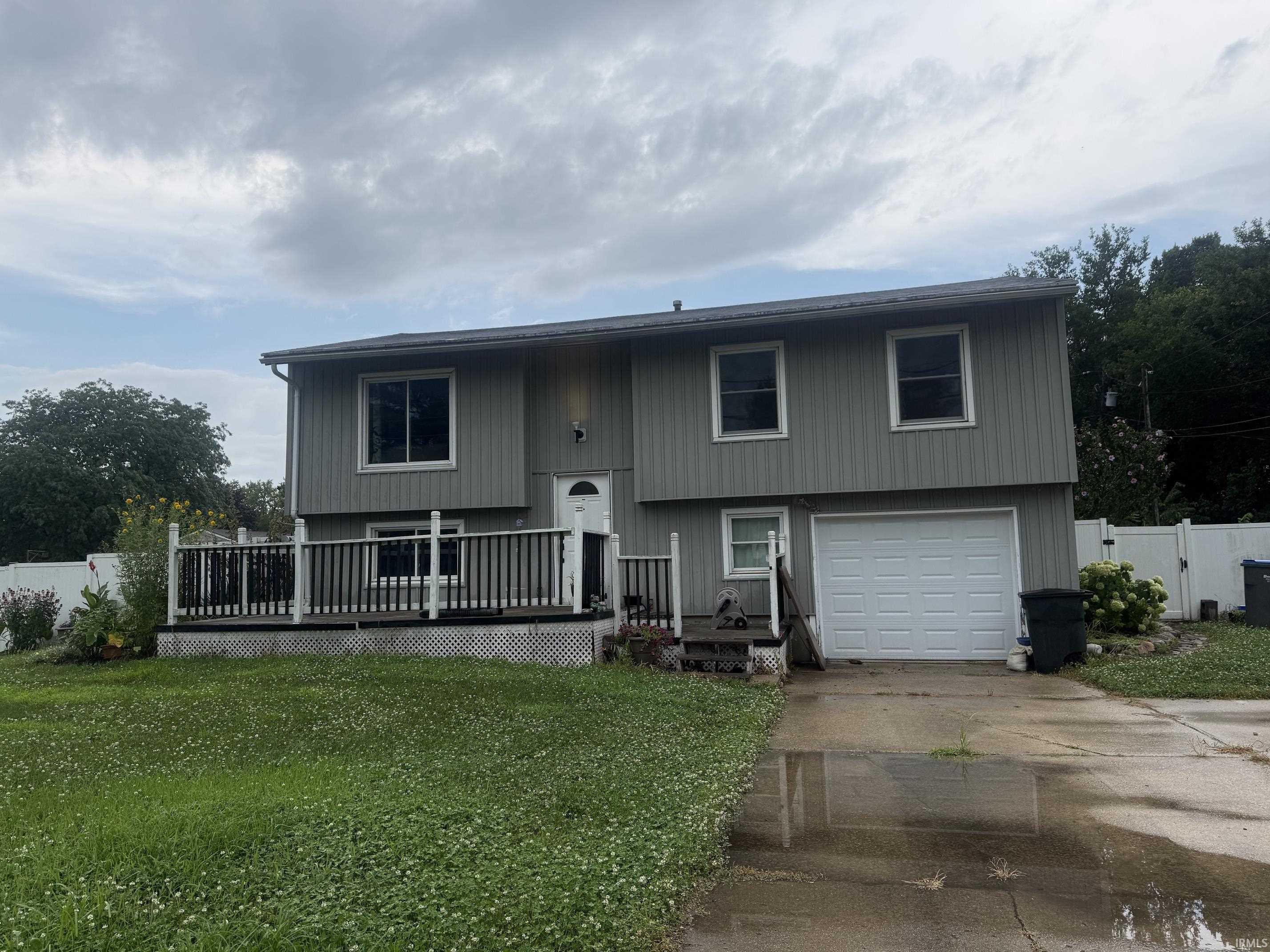 3121 Peddlers Village Road Goshen IN 46526
